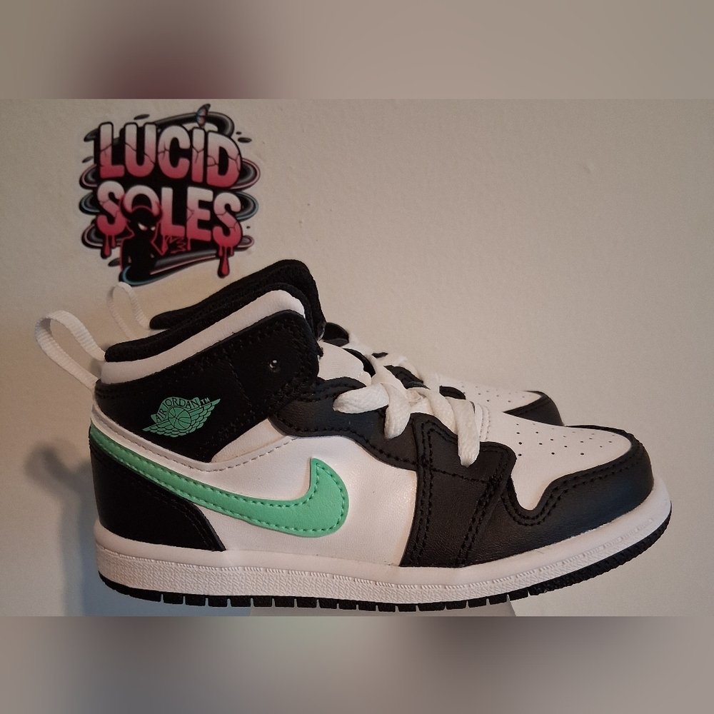 Jordan 1 Retro Mid